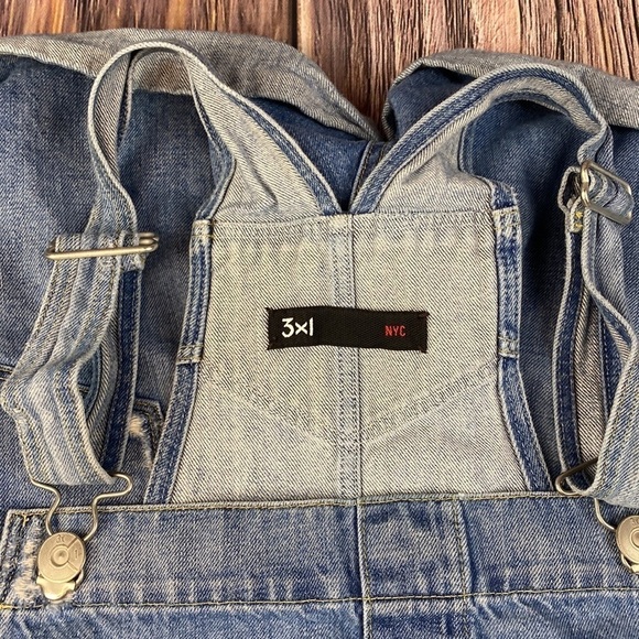 Woman’s 3X1 NY Overall Distressed Shorts- Made In USA - Size Medium - Picture 8 of 10